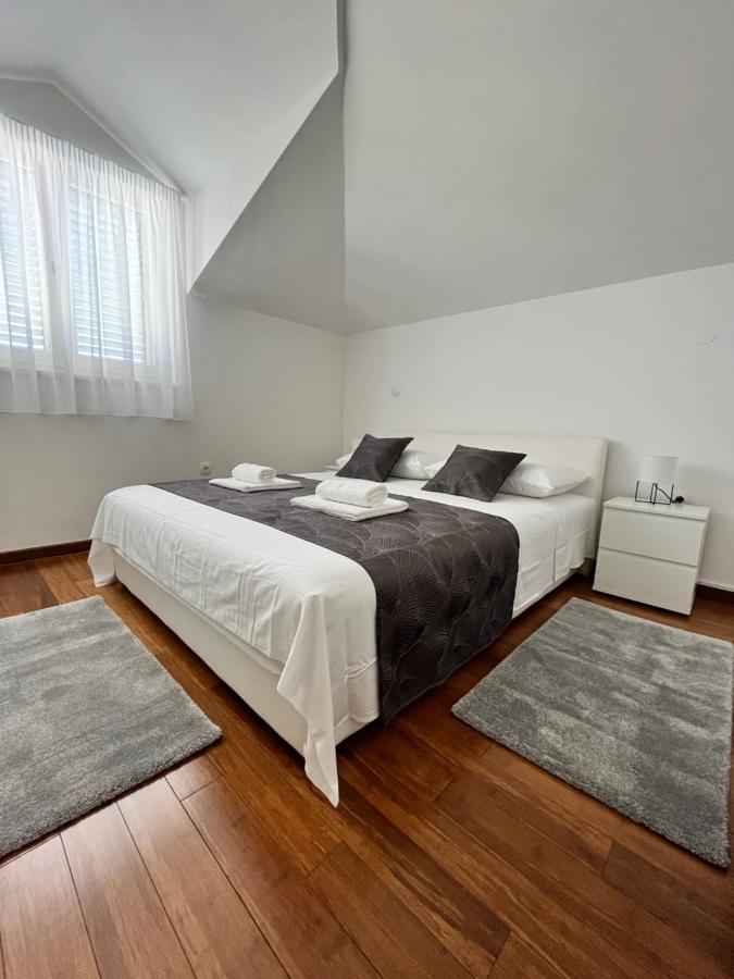 Sky - Beautiful Rooftop Apartment With Shared Pool Spalato Esterno foto