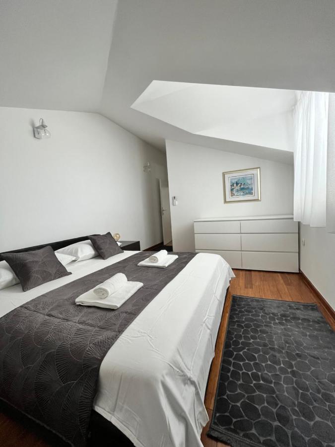 Sky - Beautiful Rooftop Apartment With Shared Pool Spalato Esterno foto