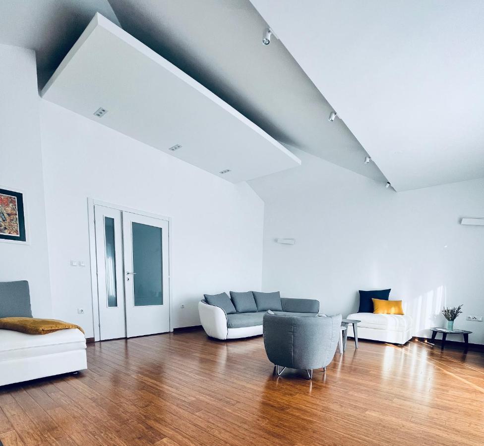 Sky - Beautiful Rooftop Apartment With Shared Pool Spalato Esterno foto