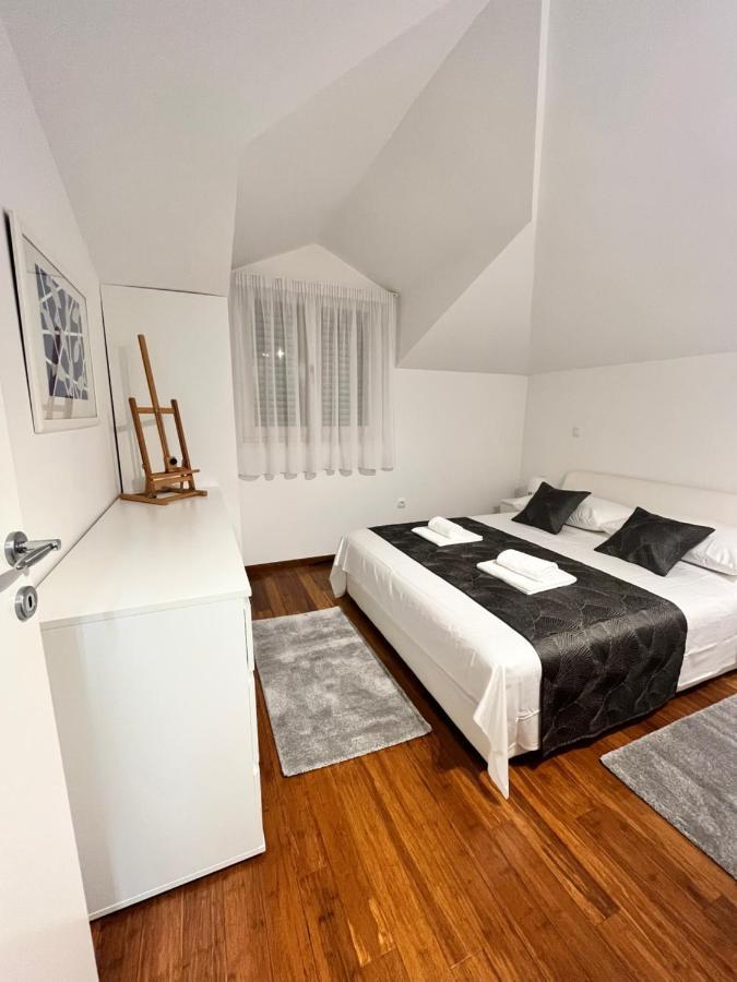 Sky - Beautiful Rooftop Apartment With Shared Pool Spalato Esterno foto
